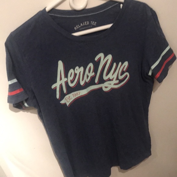 Aeropostale NYC Relaxed 3 tone Tee with tight sleeves for sculpted look 💪 - Picture 2 of 4